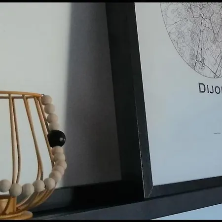 Chez Jeannine, Au Centre-ville Apartament